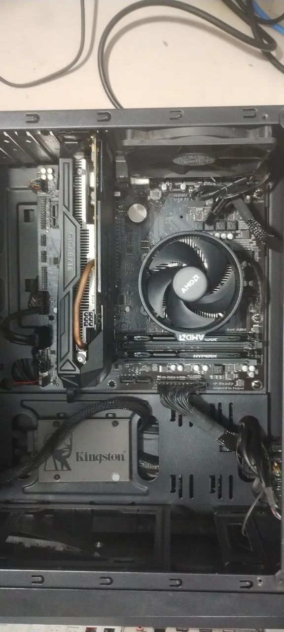 PC Gamer usado64396506807170120