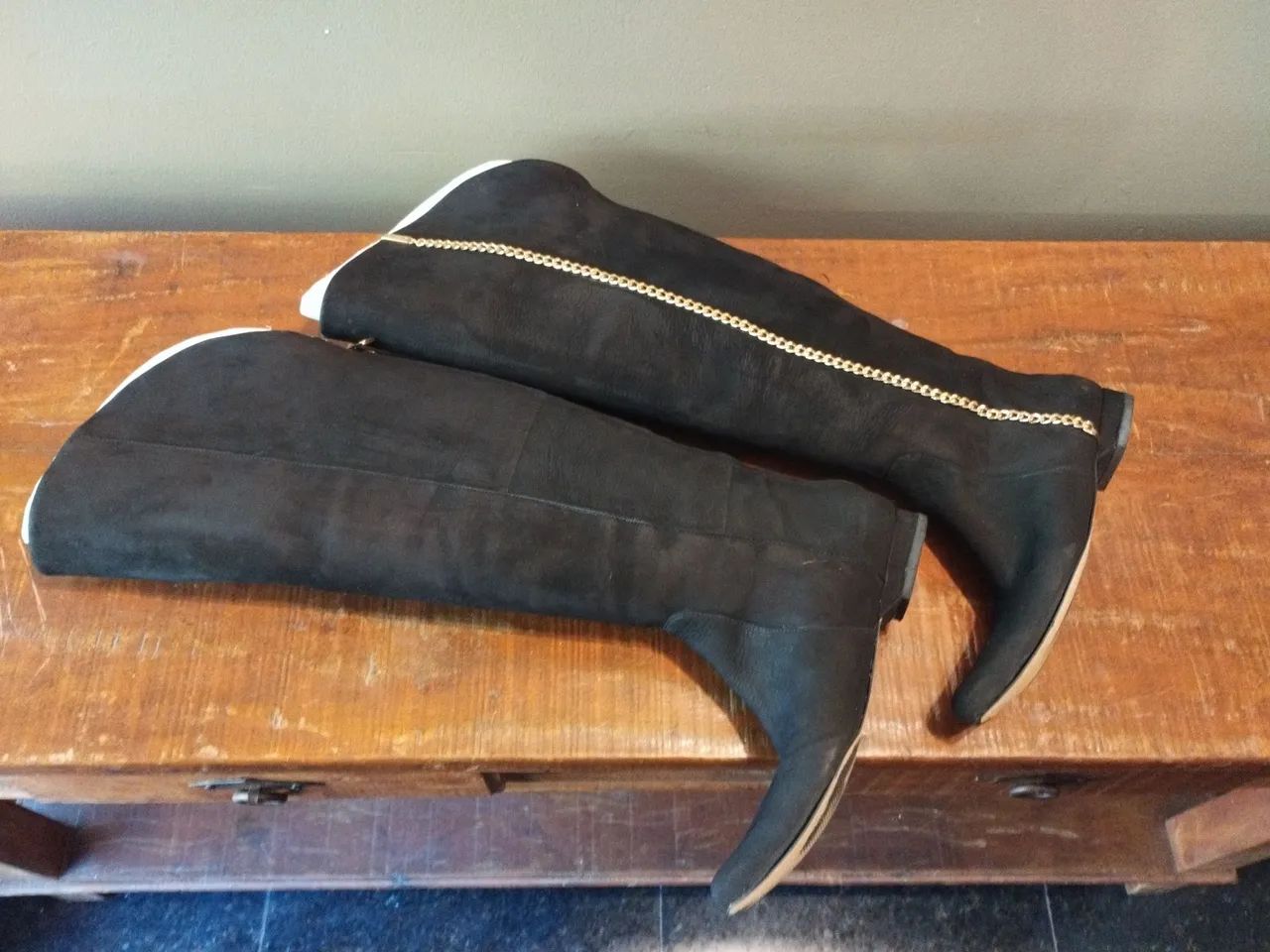 Bota Couro Legítimo Cano Longo Dumond - N35 - Coleção Camila Coutinho - Novíssima Usada 2x - Foto 3