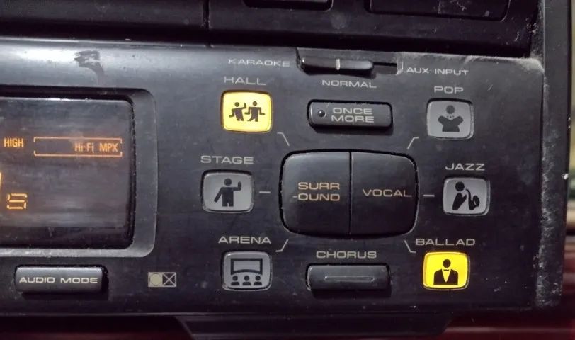 Pioneer CLD-V820 CD CDV LaserDisc Player & Karaoke System - Foto 2
