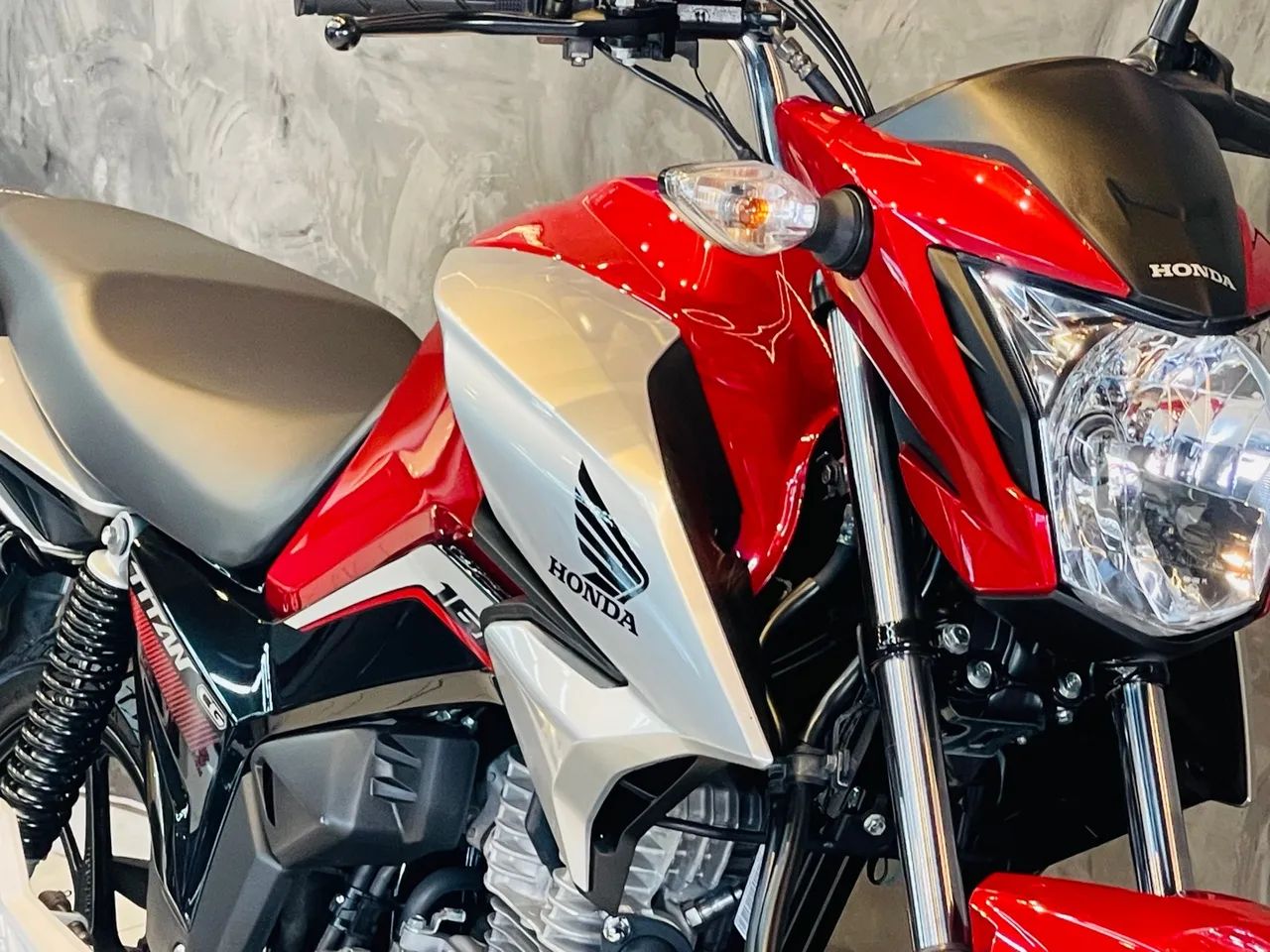 Honda Titan 160 2023 - Impecável!