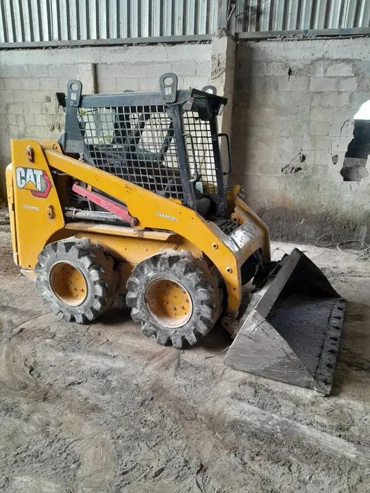 Mini Carregadeira Caterpillar 2013 Modelo 226B3 Operacional 
