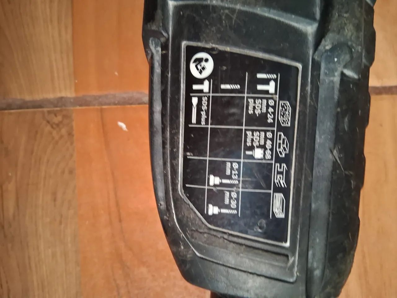 Vende se este martelete 65204302632322123
