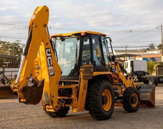 Retroescavadeira JCB 2017  - Foto 2