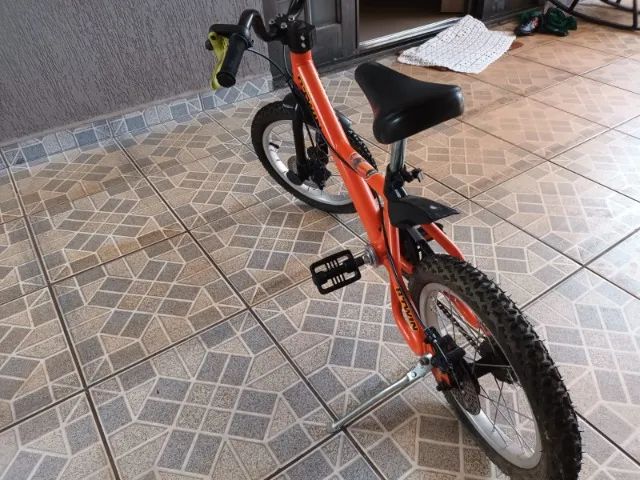Vende-se bicicleta aro 16 - Foto 3