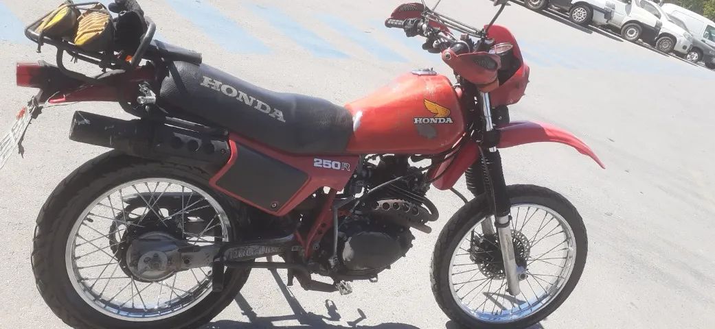 Moto de uso diário, XL250R mecanica em ordem documentação em dia.