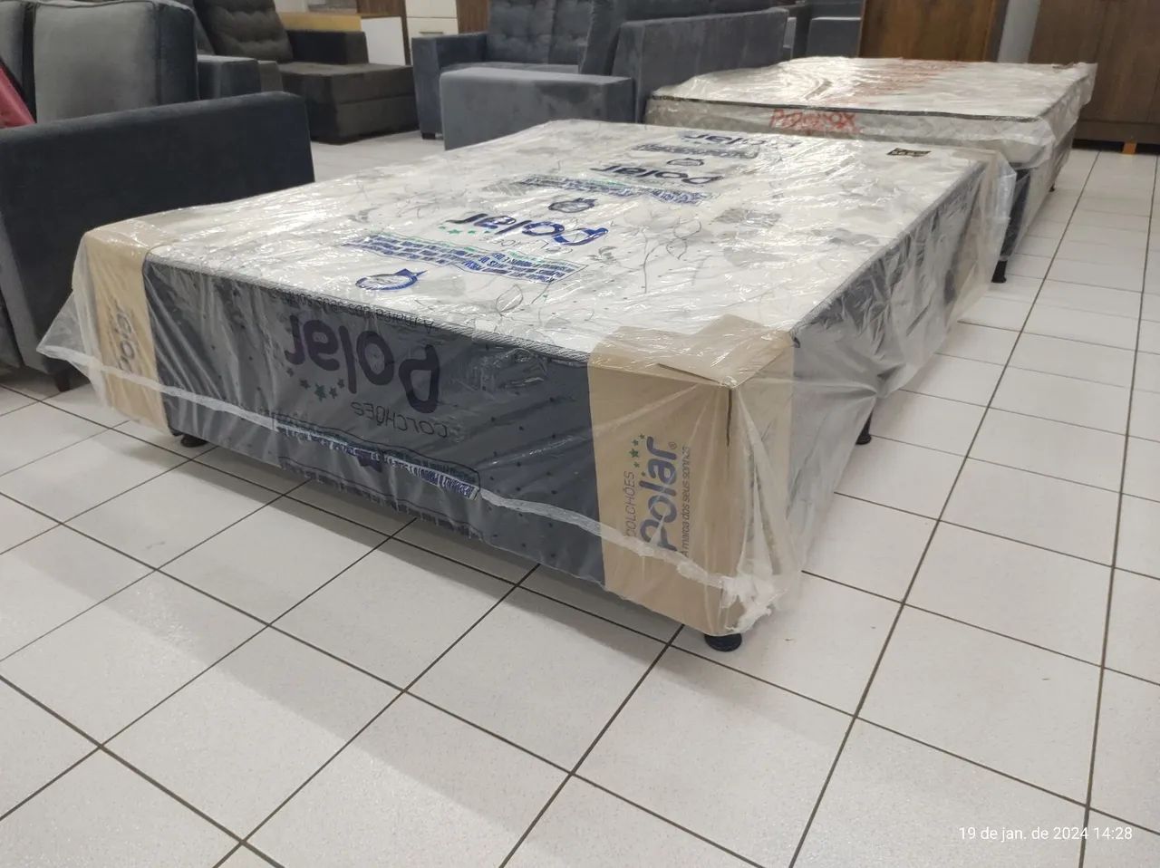 Cama Box Casal 10 centímetros de espuma não precisa de Colchão / entregar grátis  - Foto 3