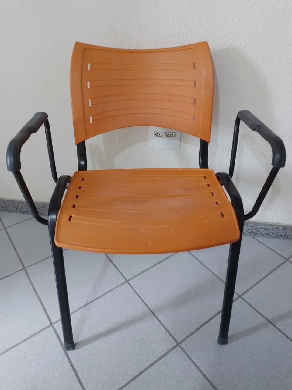 Cadeira com apoio de braço - Foto 2