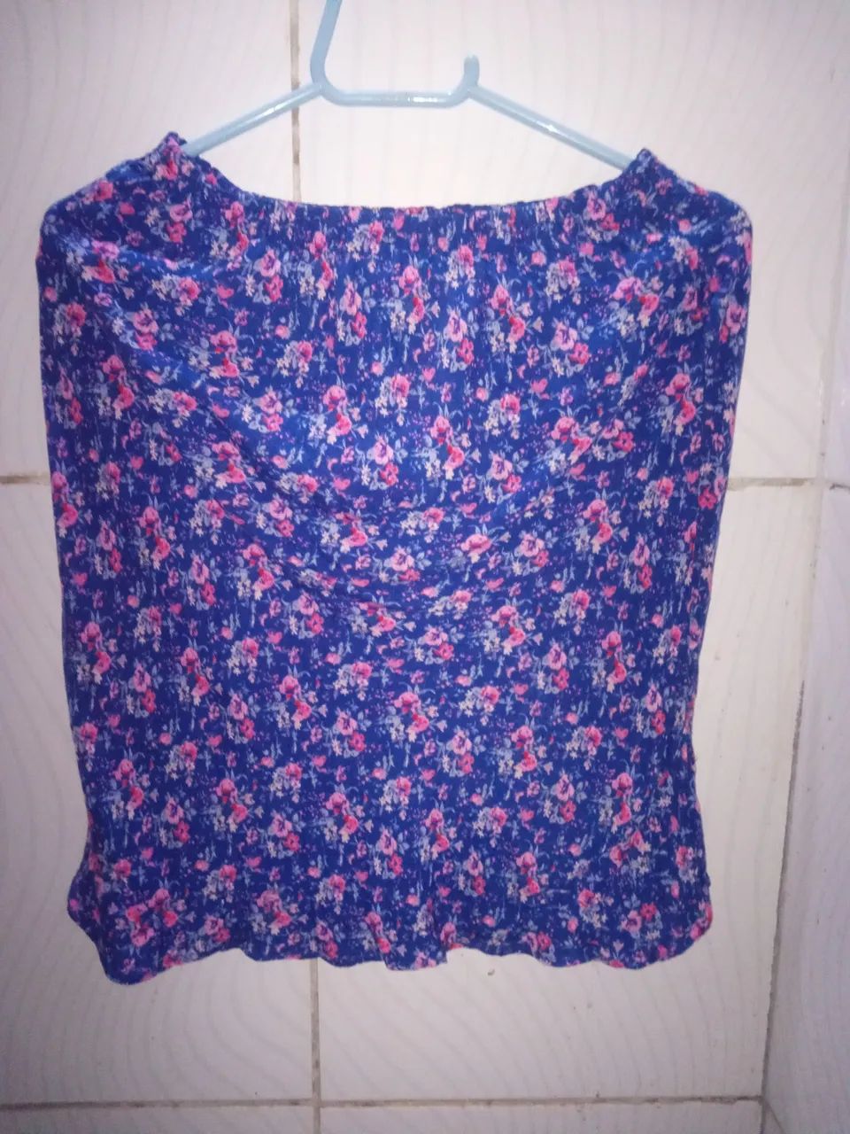 Saia estampada azul com flores - Foto 5
