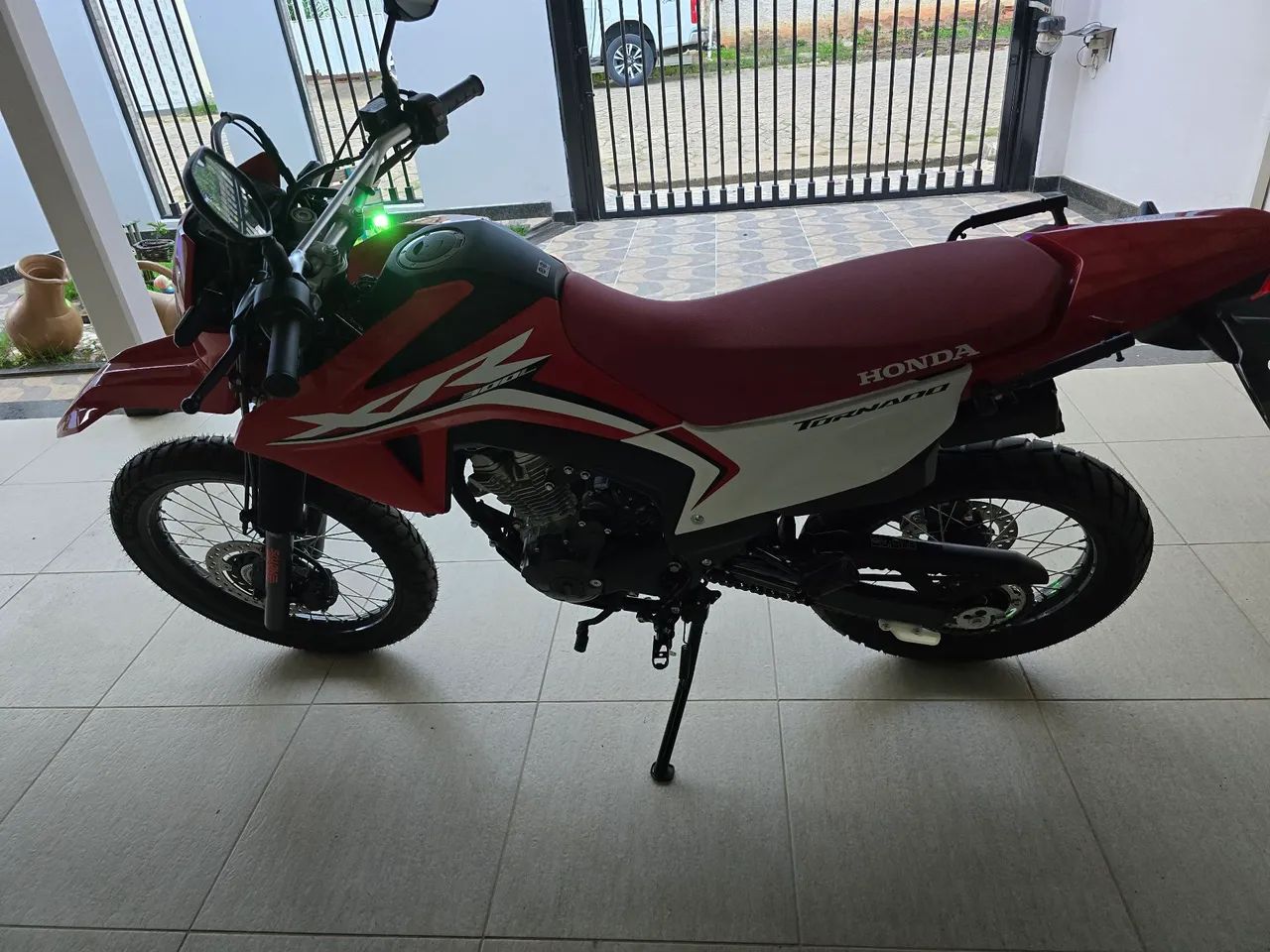 Honda Tornado 250 2023 - Impecável! - Foto 5