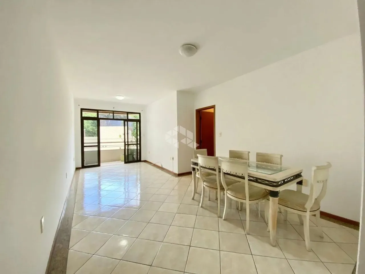 Apartamento para Venda em São José, Kobrasol, 3 dormitórios, 1 suíte, 3 banheiros, 1 vaga