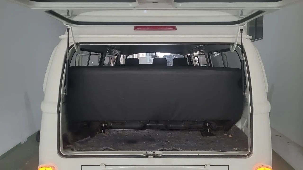 Vende-se Kombi completa 2012/2013 - Foto 10