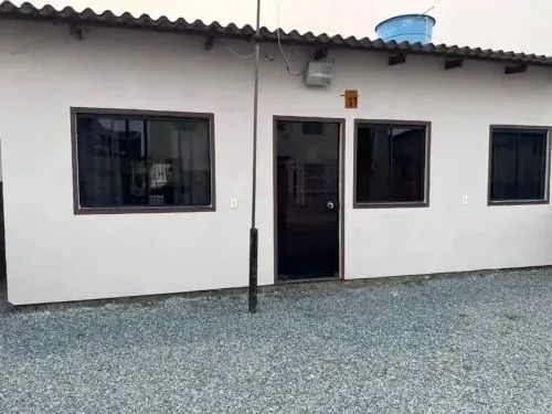 VENDO CASA NO JÚLIA SEFFER