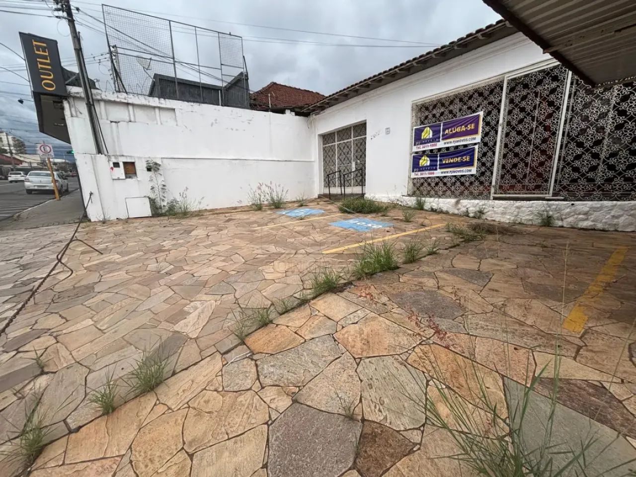 CASA PADRÃO - Residencial ou comercial- Ampla e versátil - Centro- Bauru-SP