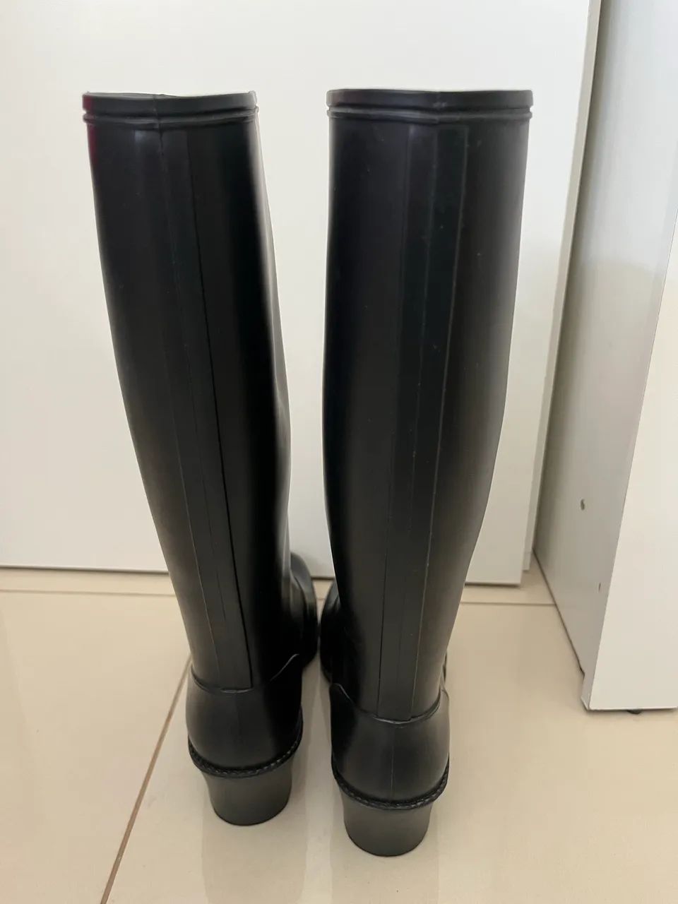 Bota Galocha Arezzo tamanho 37 - Foto 5