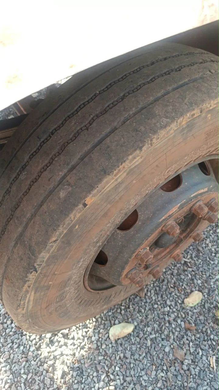 Vendo Caminhão Caçamba toco - Foto 3