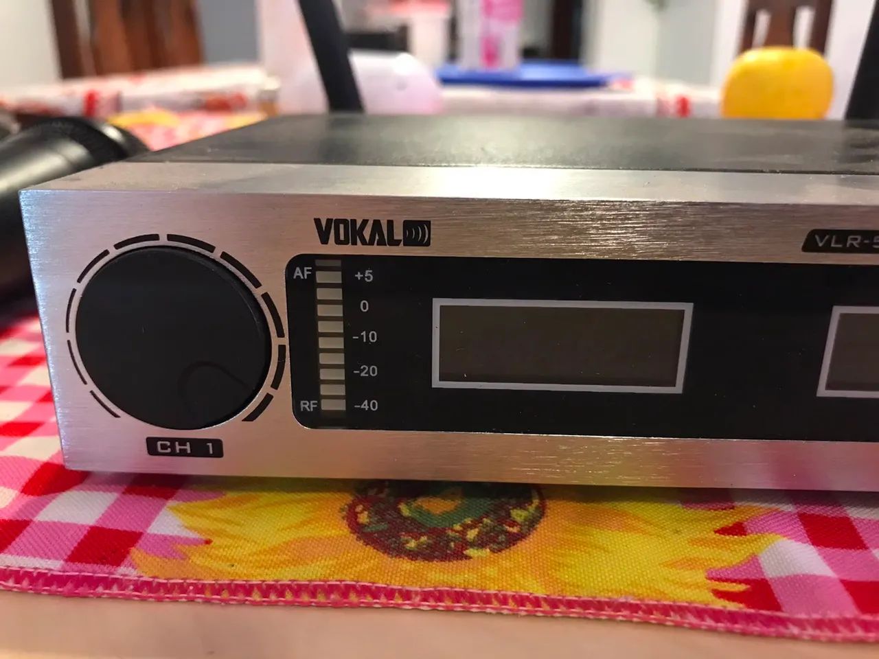 Microfone vocal sem fio longo alcance  - Foto 4