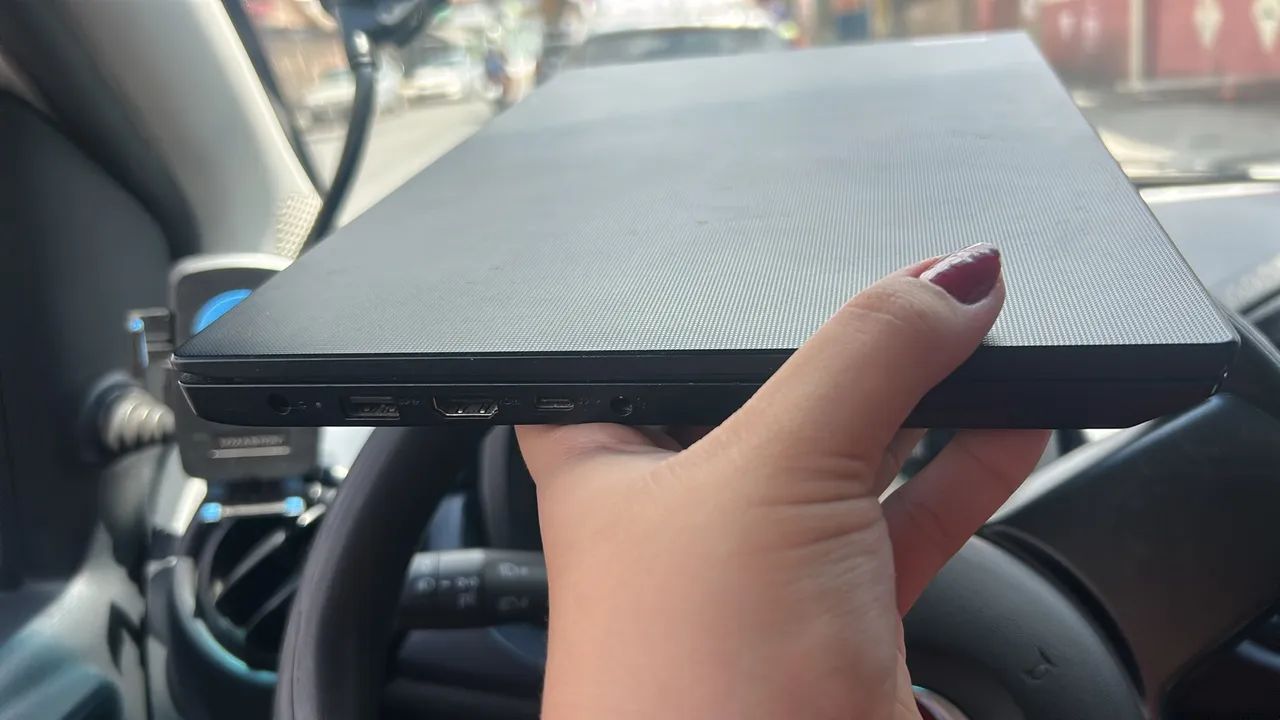 Notebook Lenovo v14 g2 - Foto 2