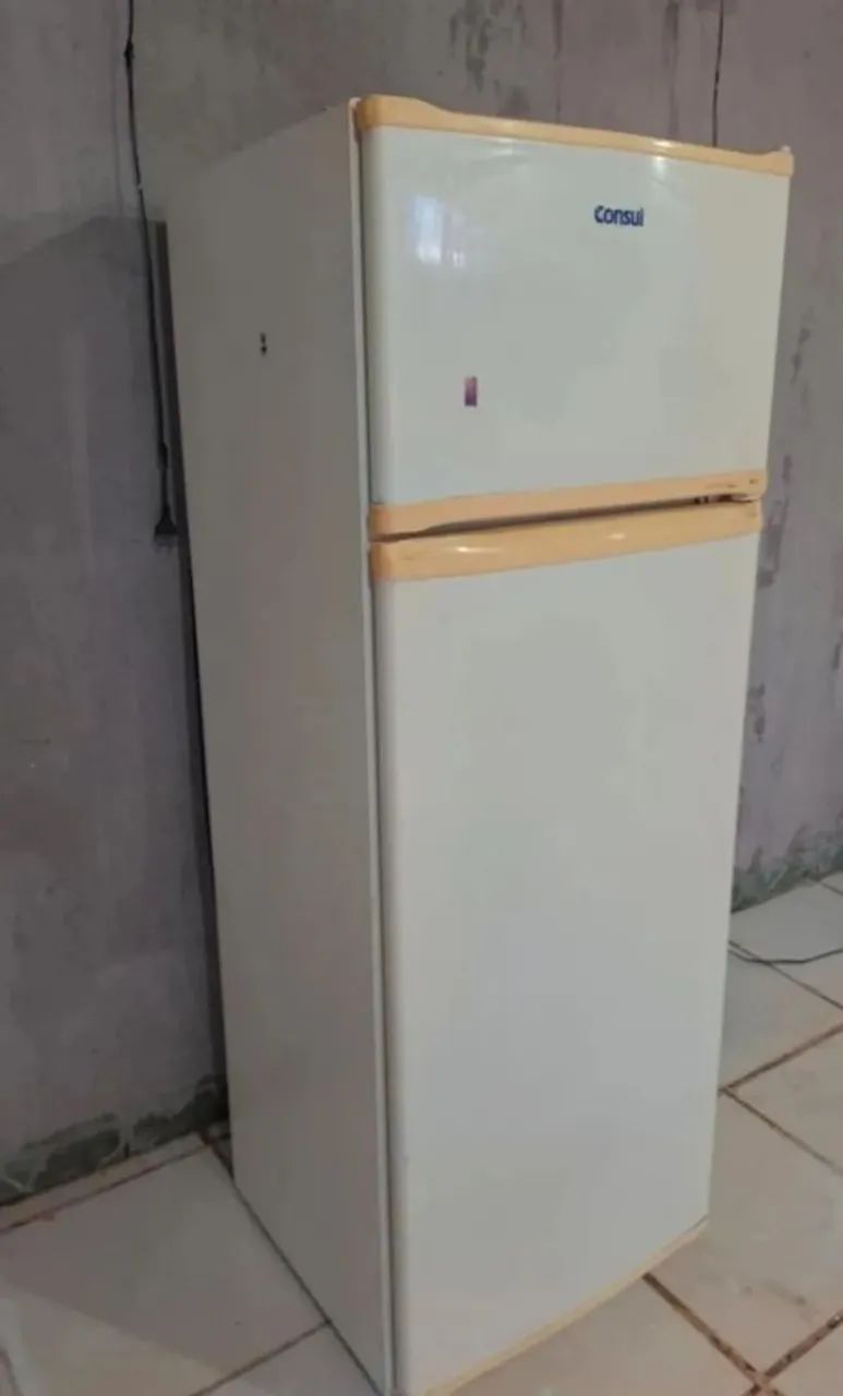 Vendo geladeira em ótimo estado  - Foto 4