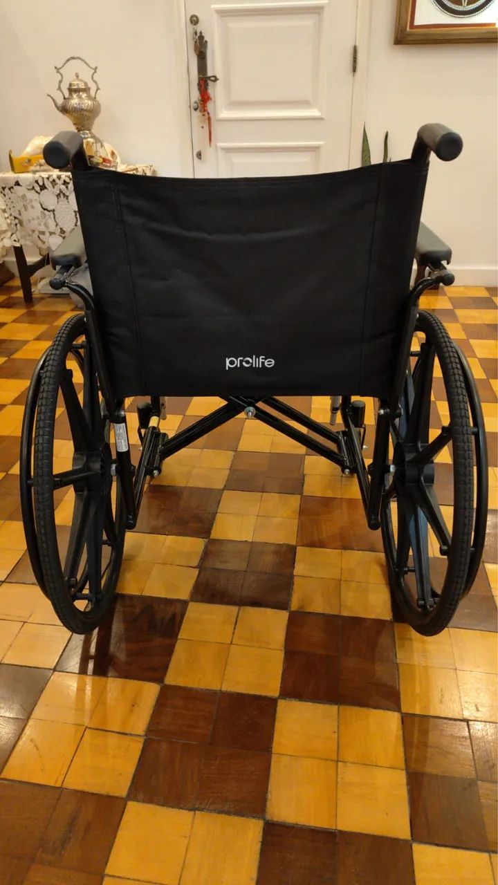 Cadeira de rodas  plus 130kg elevação  de pernas 
