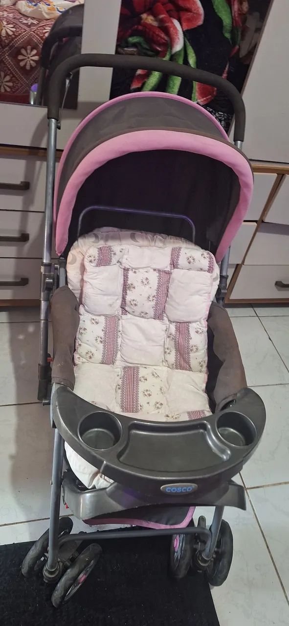 Carrinho de bebê cosco rosa