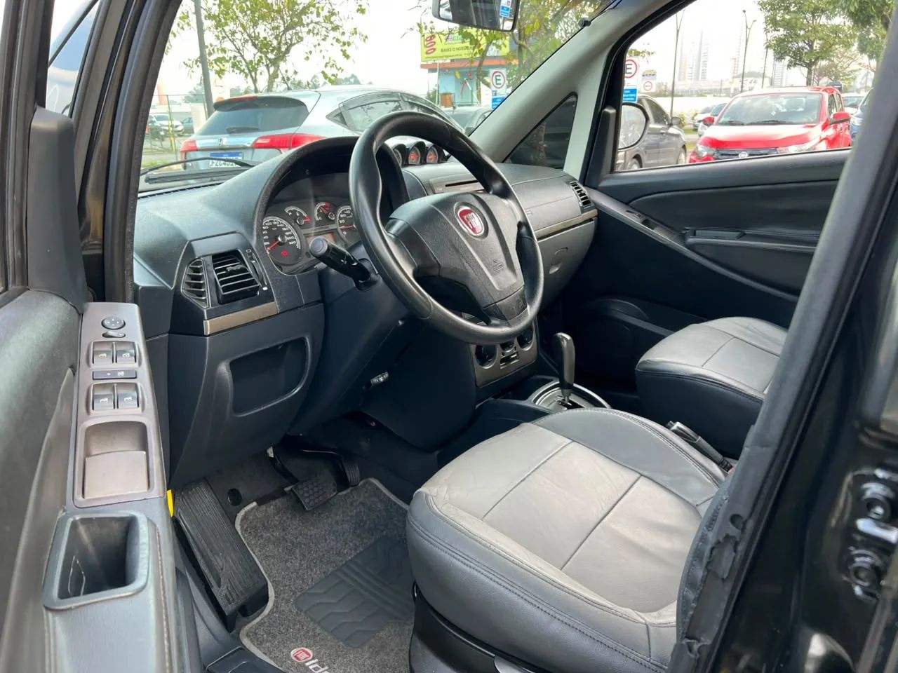 Fiat Idea Adv./ Adv.lock.dualogic 1.8 Flex 5P 2012 - Foto 4