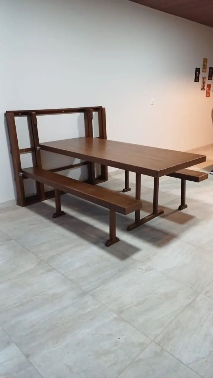Mesa de Parede Dobrável de Madeira