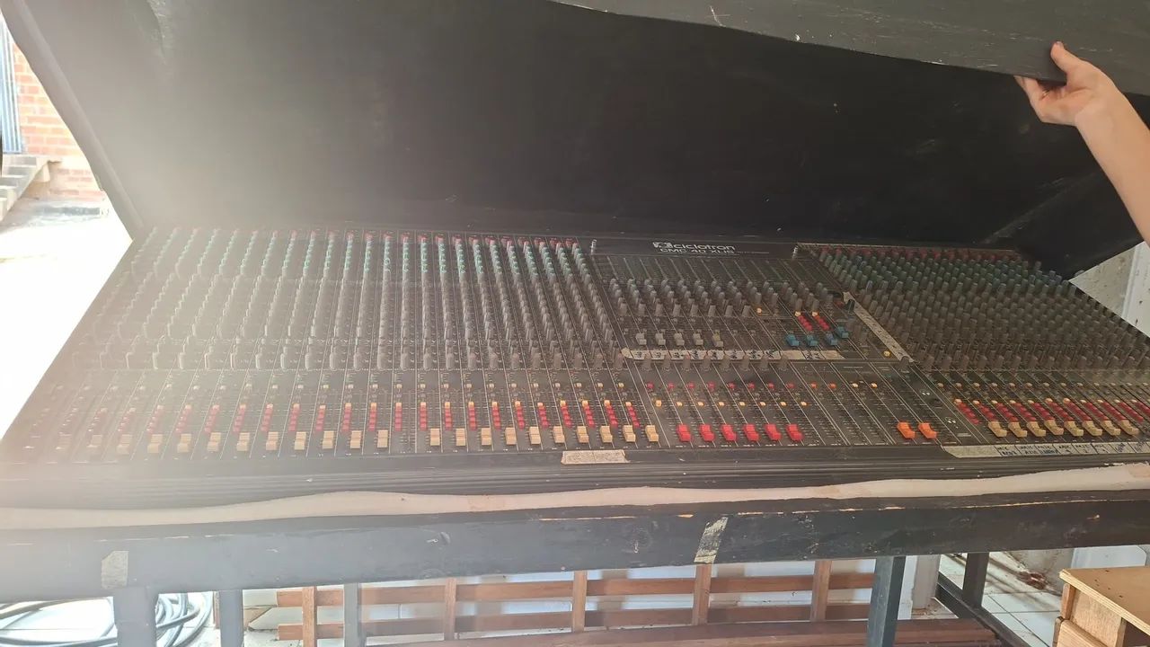 Mesa de som ciclotron CMC 40 XLOS