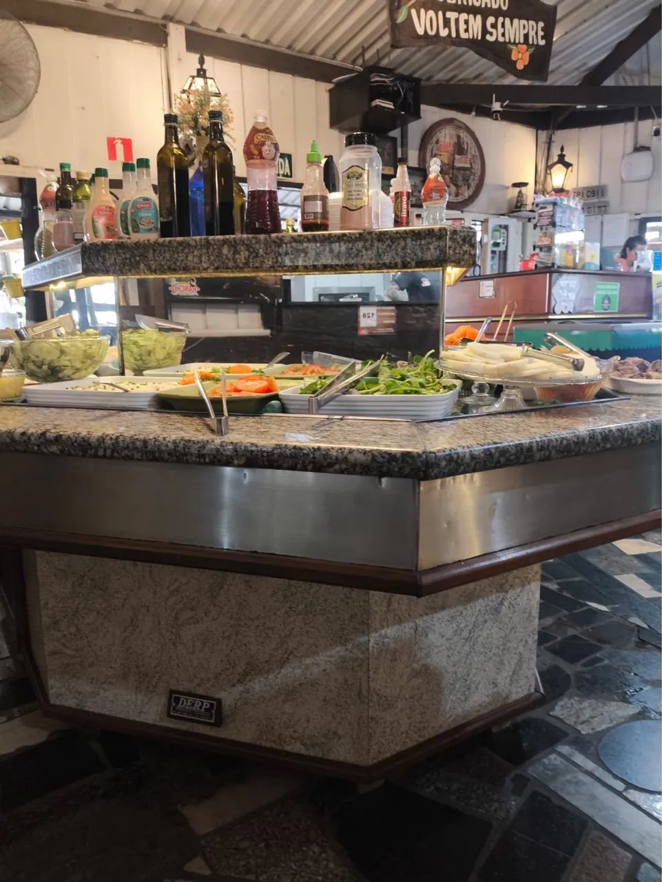 Buffet de frios para restaurante self service e churrascaria.