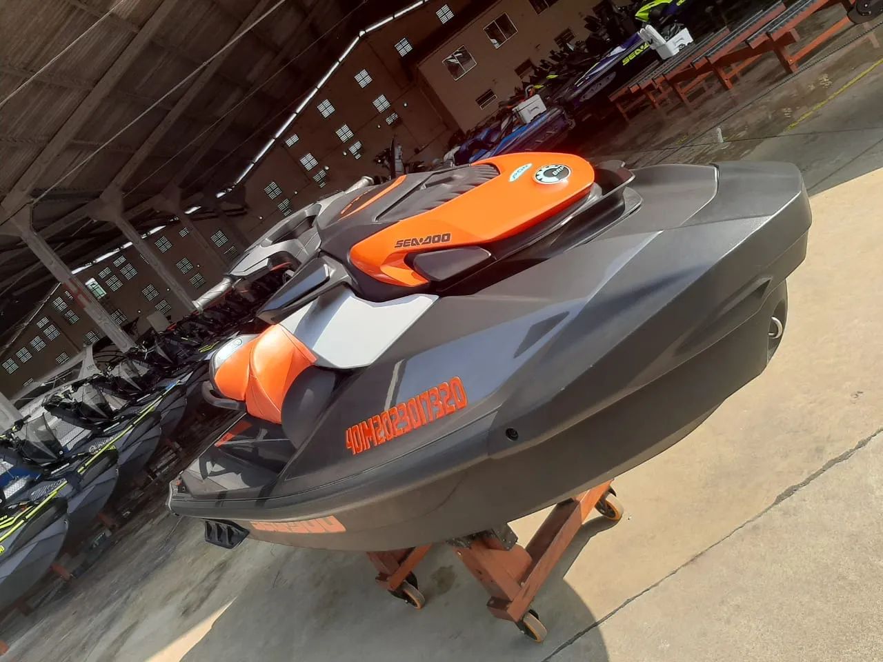 COT4 1/6 - Jet Ski SeaDoo GTI130 - Foto 4