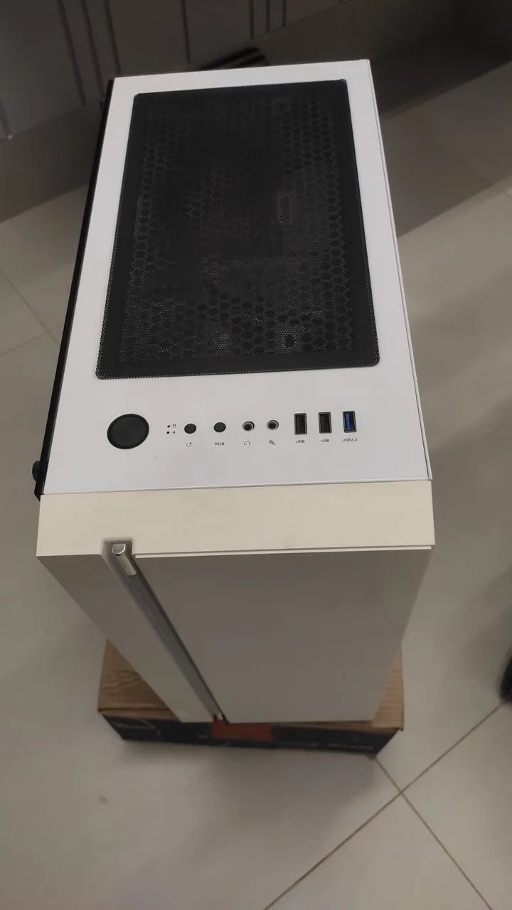 Gabinete branco com luz RGB  - Foto 4