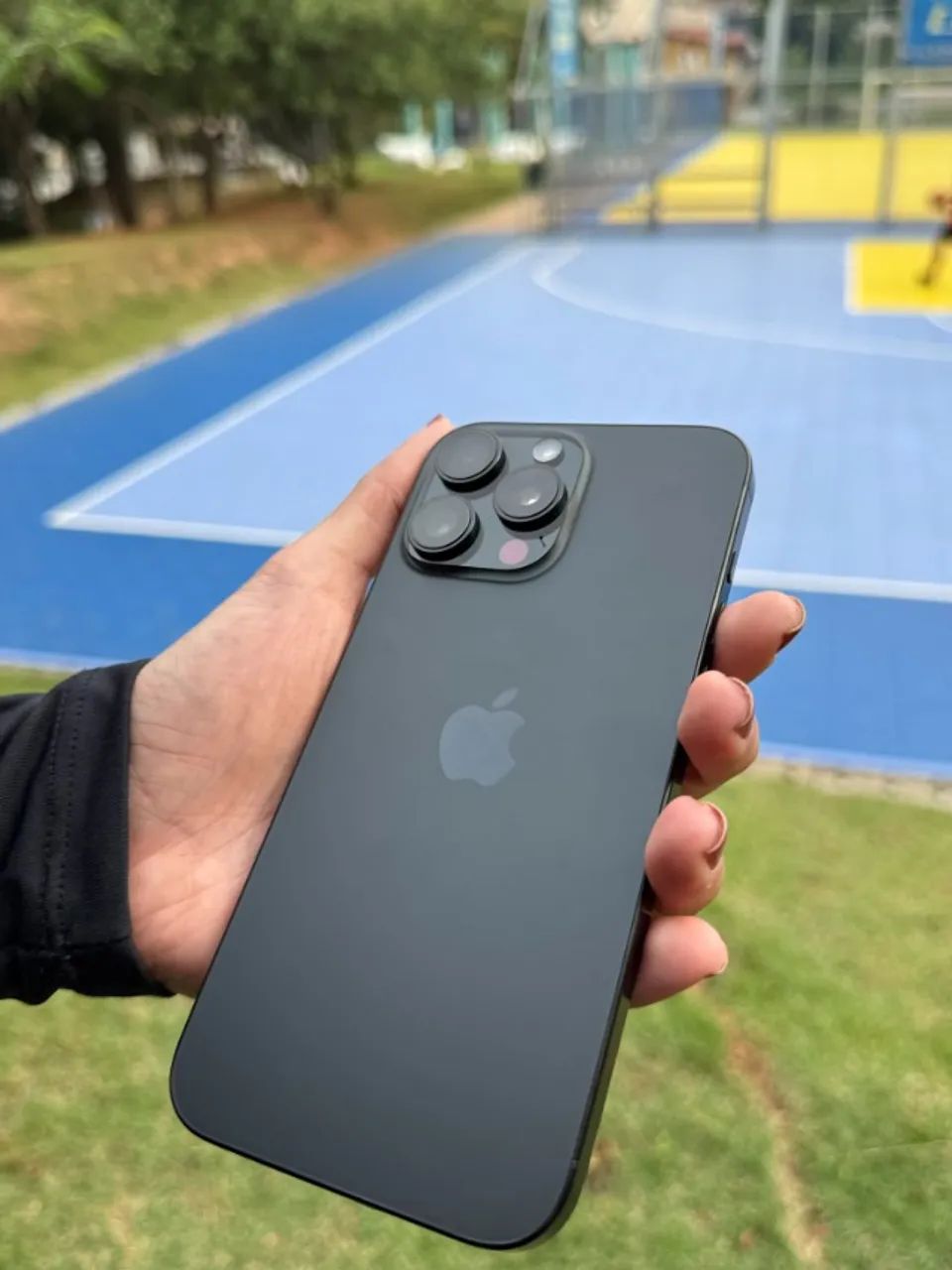 iPhone 16 Pro Max 256GB Bateria 100% ESTADO DE NOVO! - Celulares e