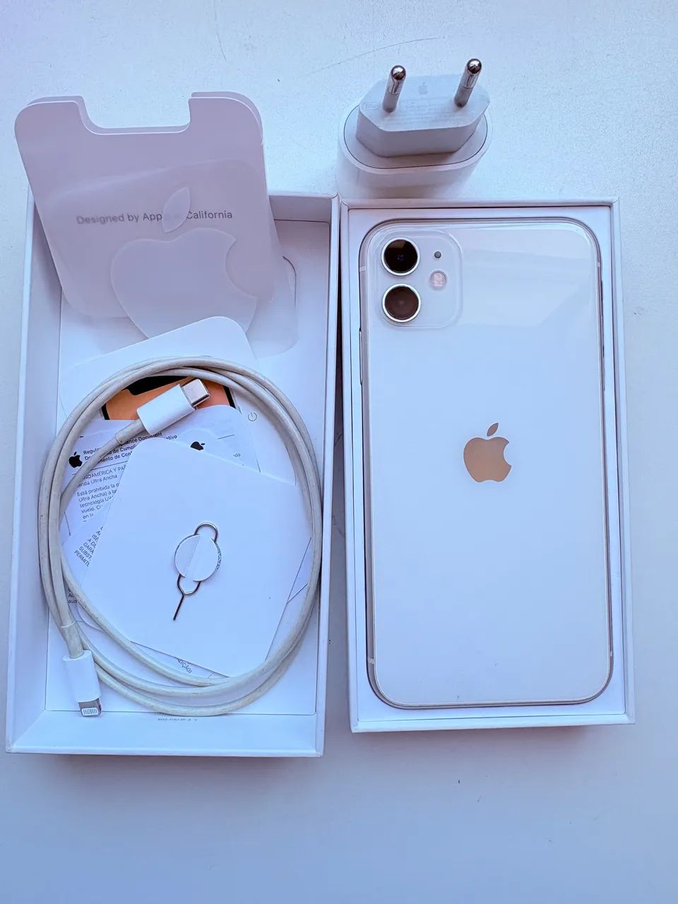 Apple IPhone 11 (64 GB) Branco - ÚNICA DONA - Celulares e