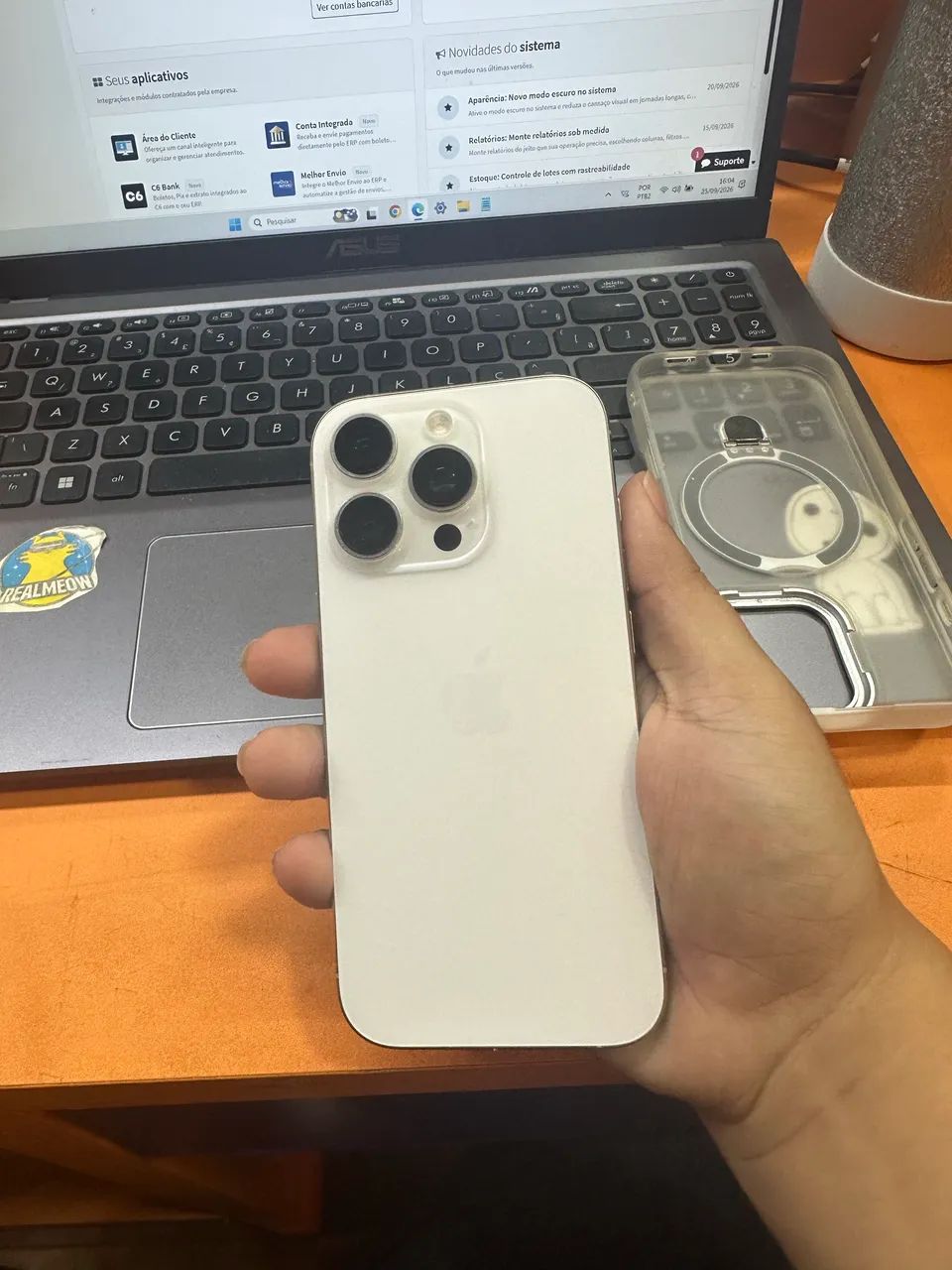 iPhone 16 pro  - Foto 3