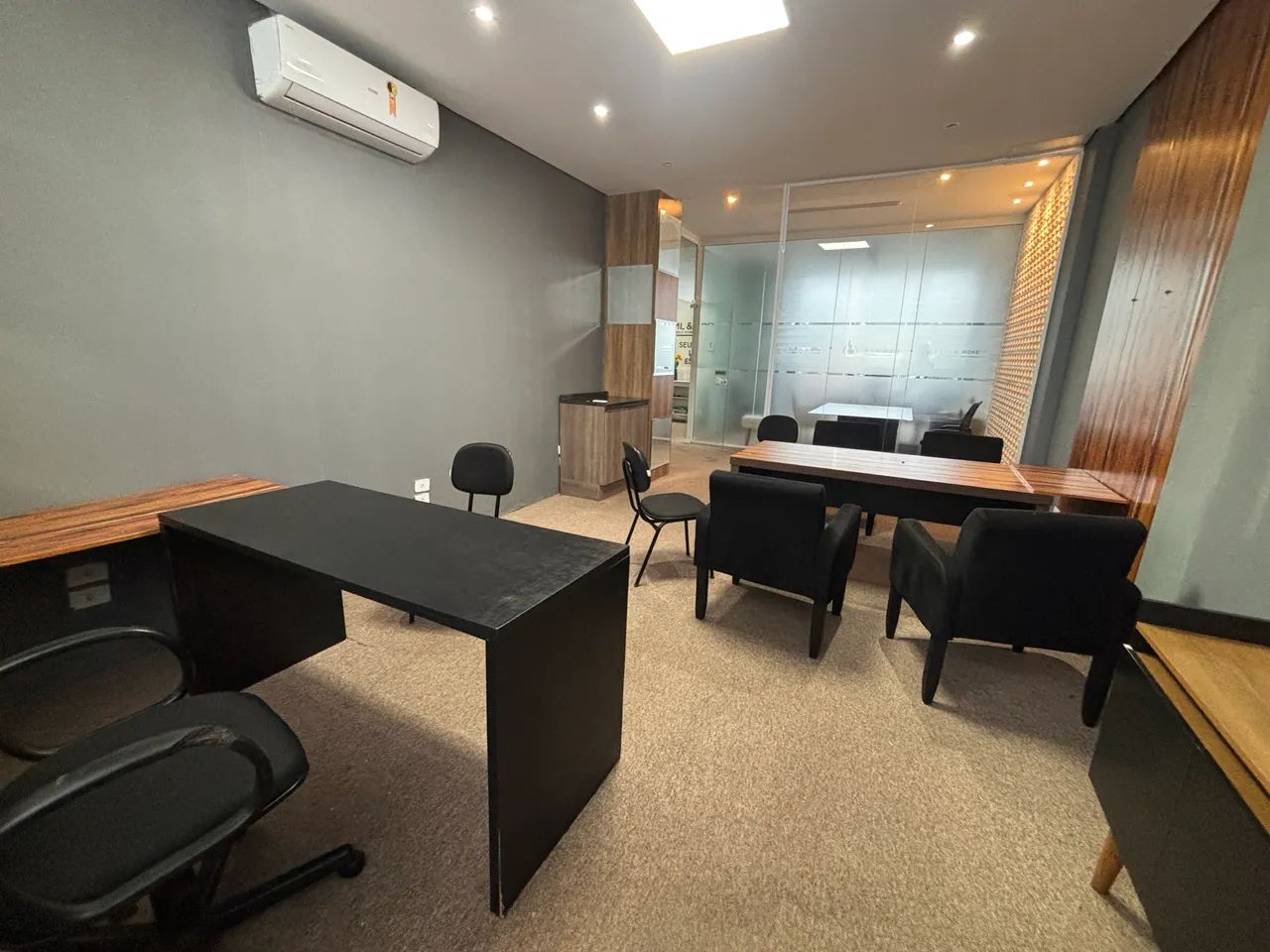 Sala para escritório com móveis  - Foto 5