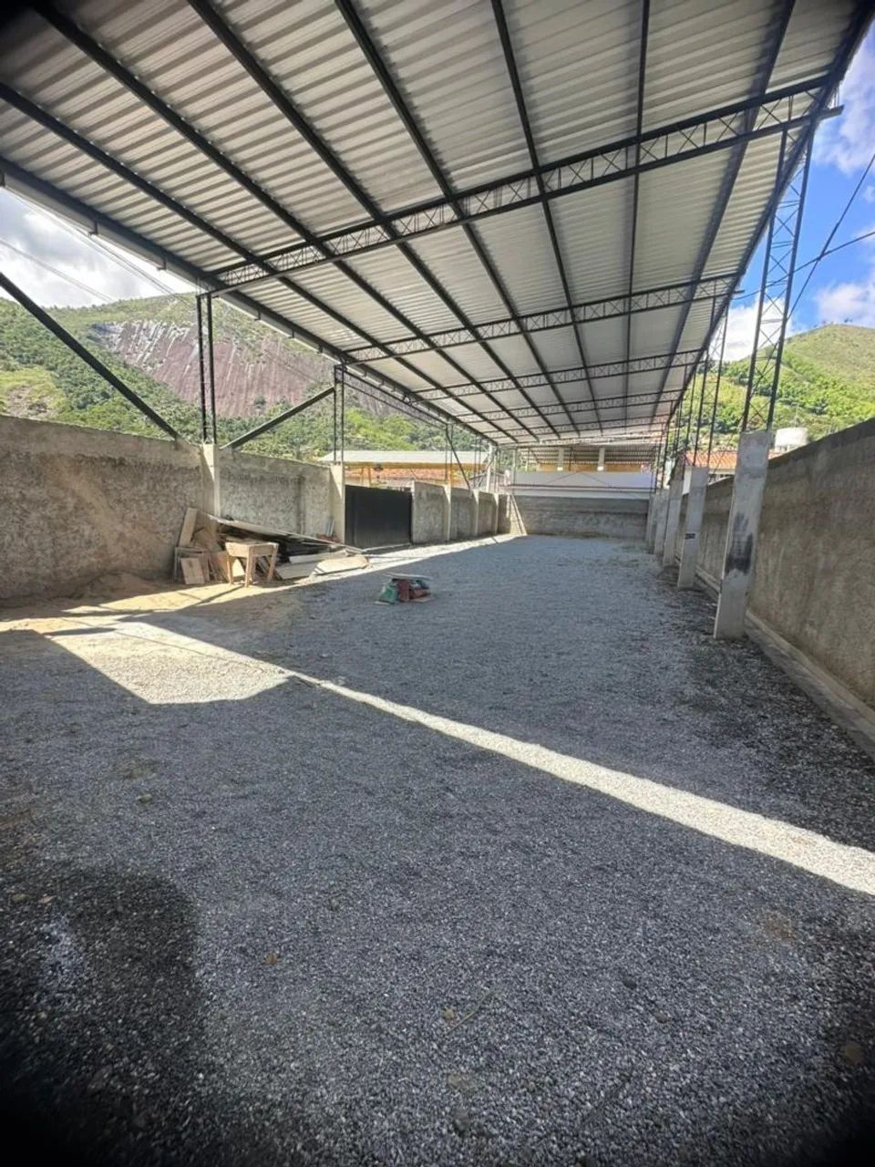 Corrêas - Galpão com 340m2