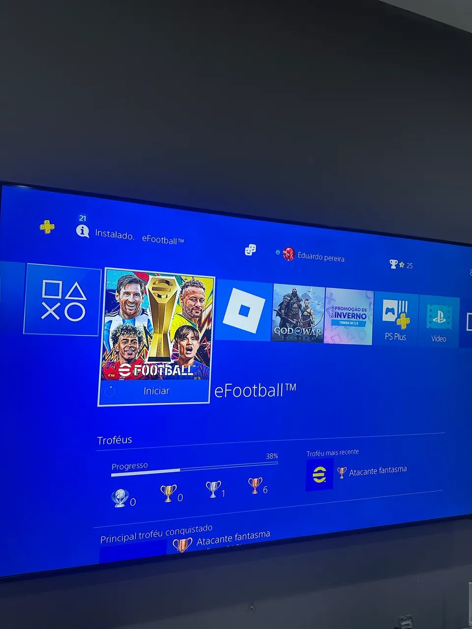 PlayStation 4 slim 