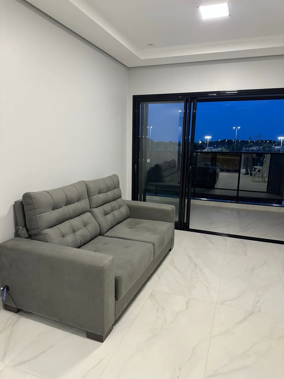 Locação. Apartamento semi-mobiliado. 3 quartos sendo 1 suíte. - Foto 5