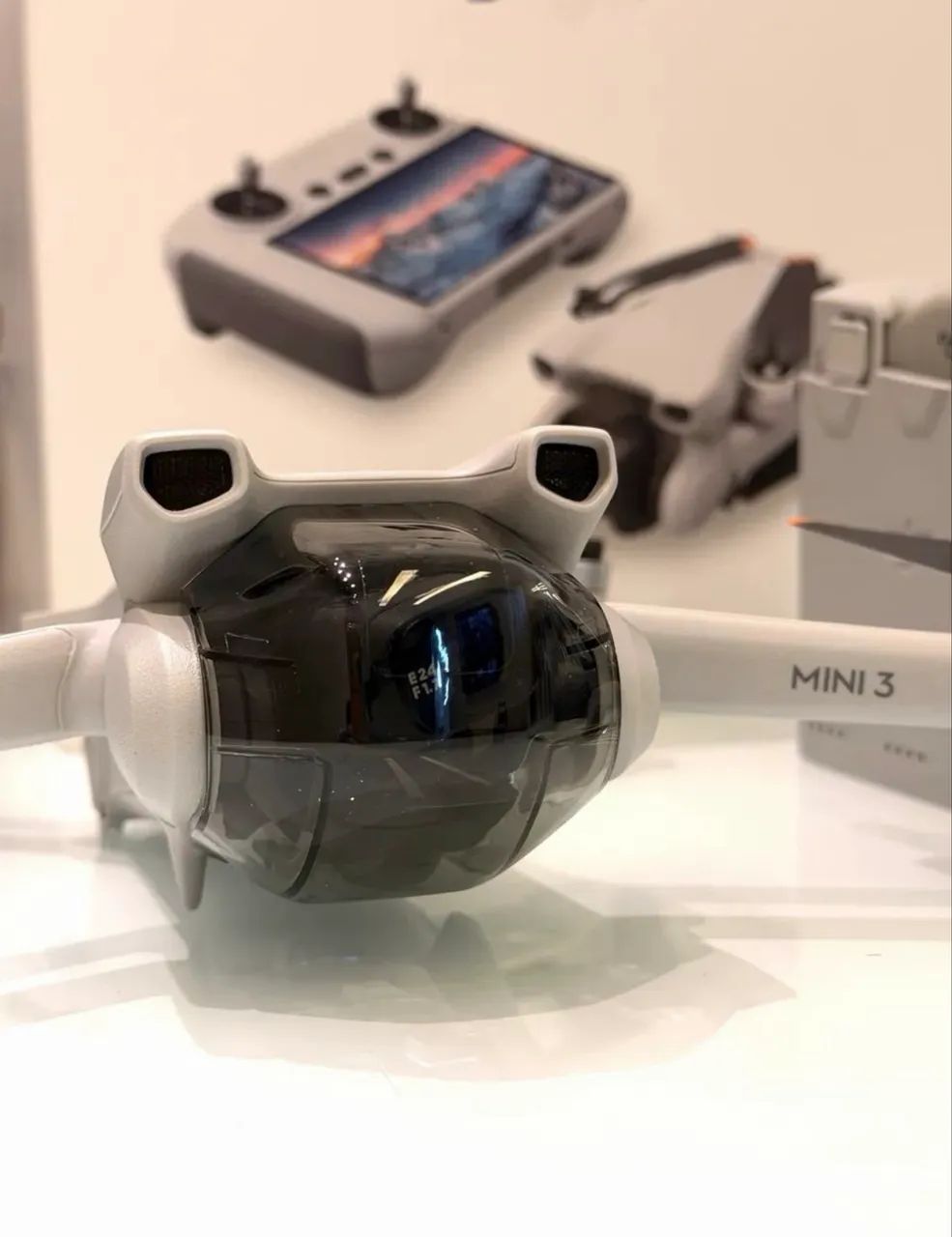Drone DJI Mini 3 (DJI RC) + Fly More Combo Com Tela - Foto 2