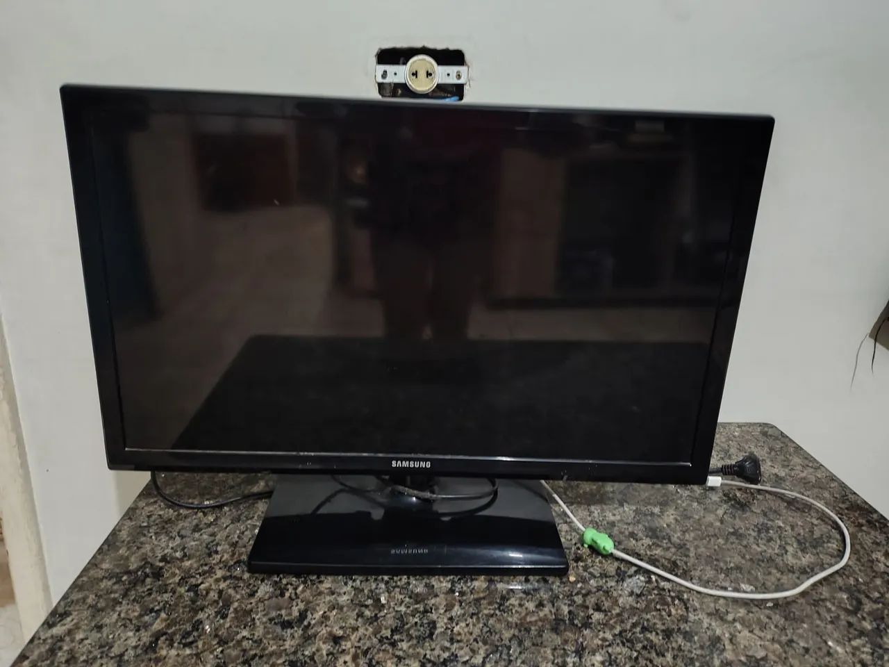 Vendo tv Samsung usada funcionando  - Foto 3