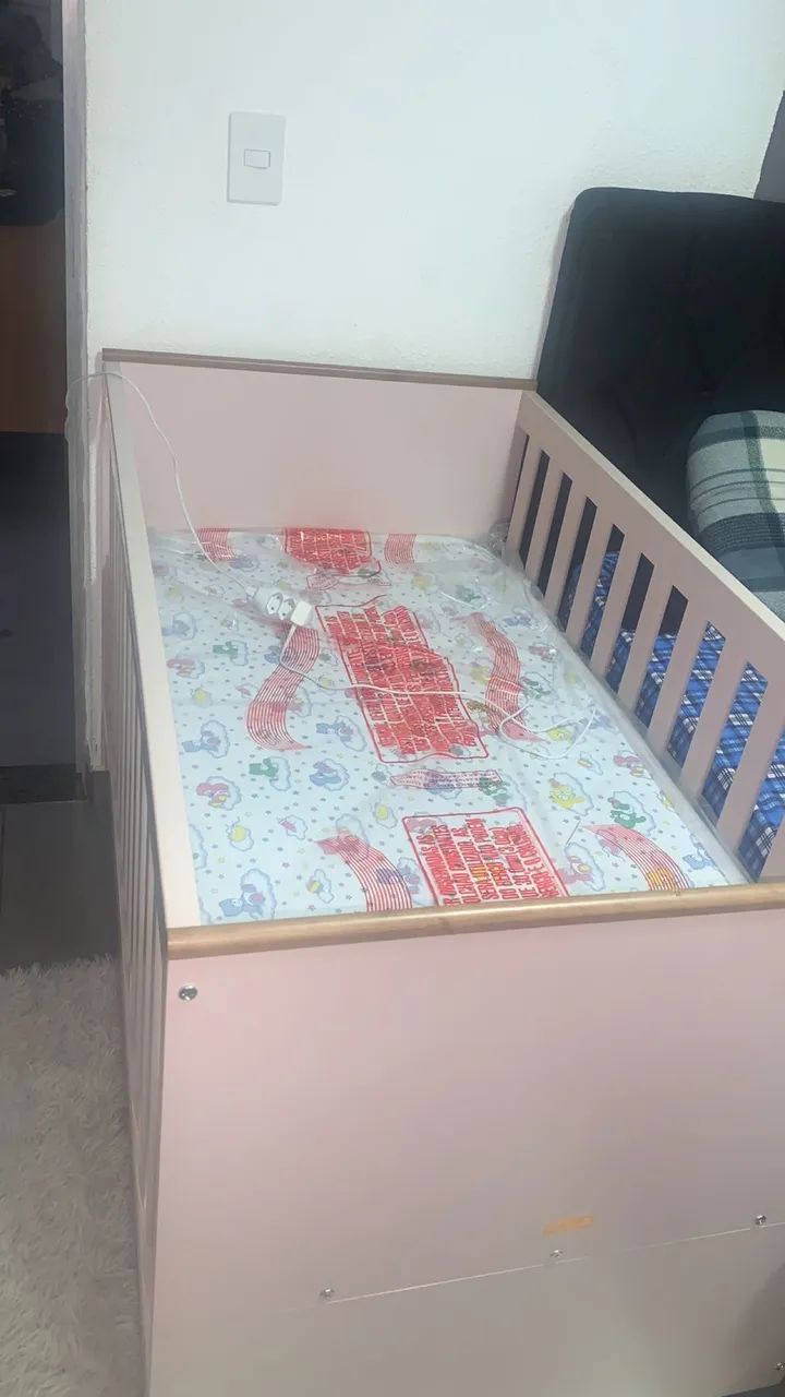 Vendesse um Berço 2 em 1 vira cama