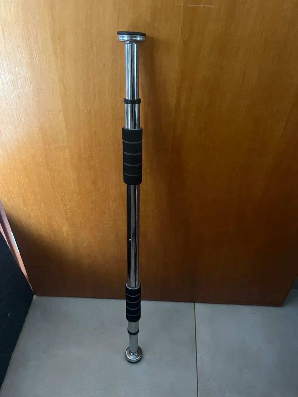 Barra fixa para porta ajustável 