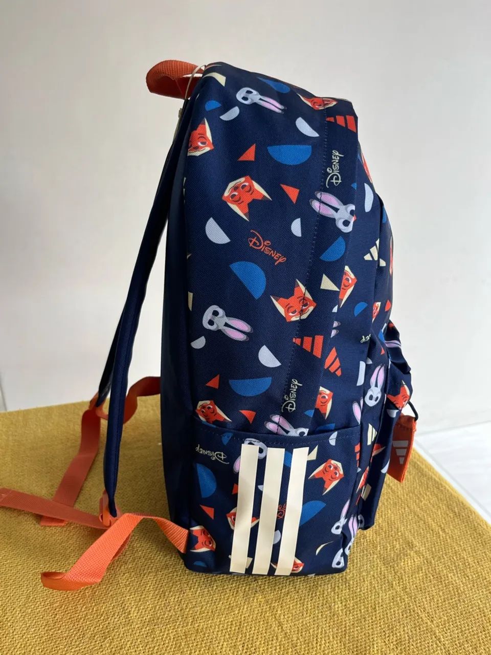 Mochila Adidas Disney Original e Nova  - Foto 5