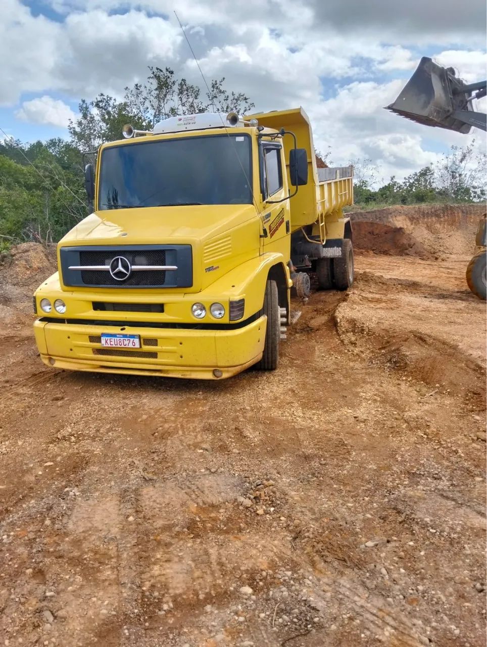 Vendo caçamba 1620 - Foto 2