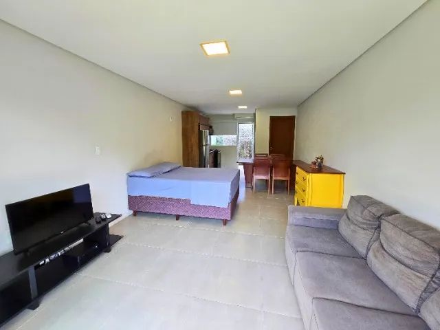 Apartamento Loft Mobiliado no Santinho | Água, Luz e Internet Inclusos - Foto 2