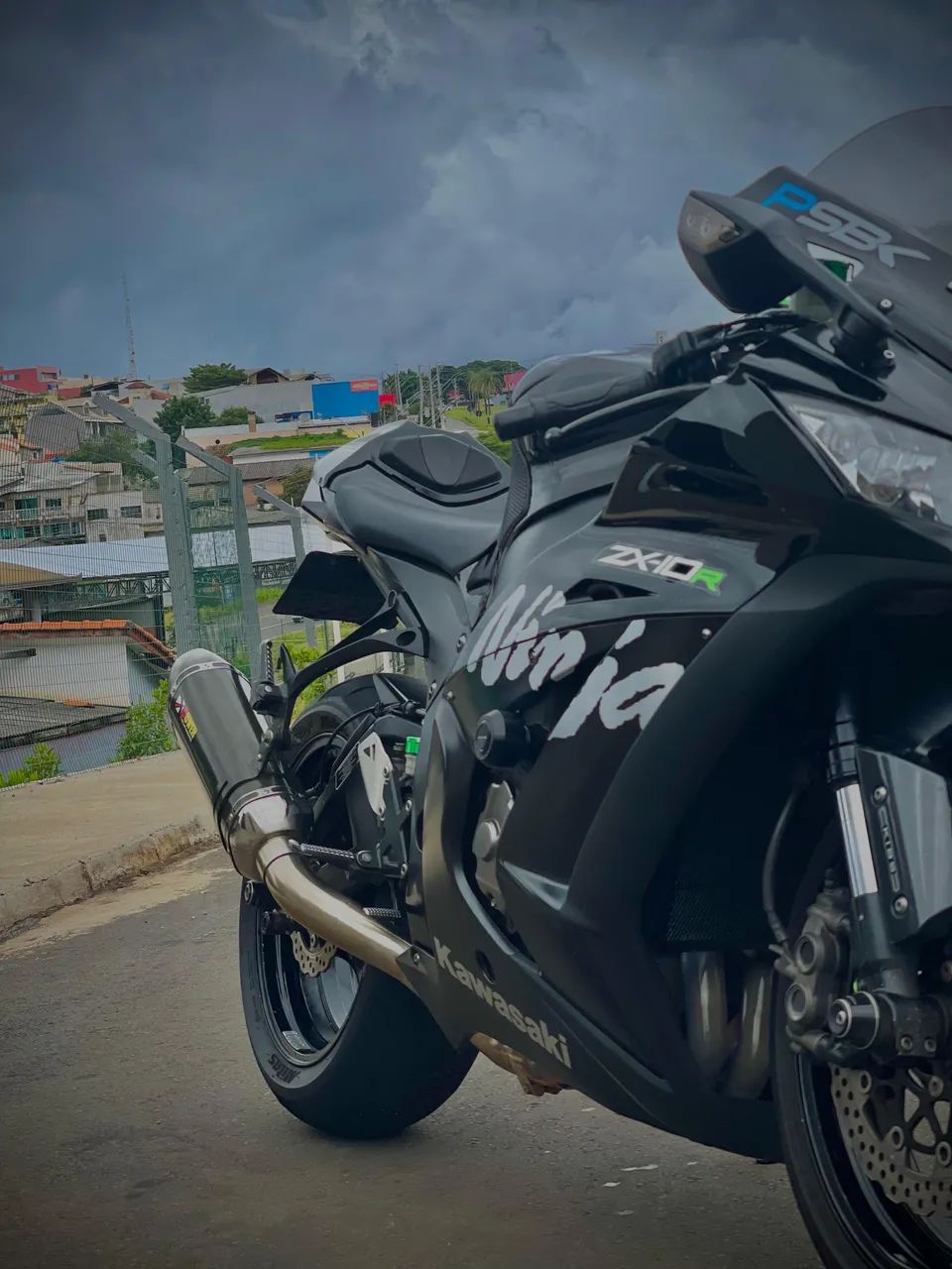 Kawasaki Zx-10/ Zx-10r 1000cc 2015 - 1482475190 | OLX