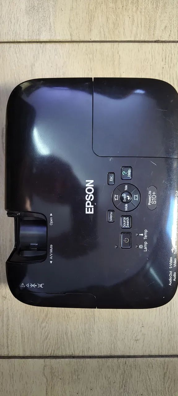 projetor Epson  S10+ vendo 1500,00 funcionando  - Foto 4