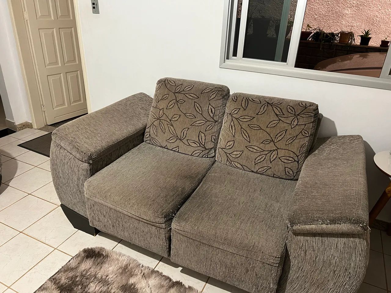 Vende-se sofá 2 e 3 lugares - Foto 2