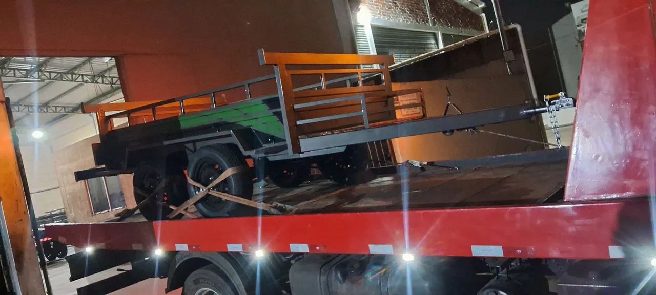 Trucada, dois eixos. Reboques  - Foto 4