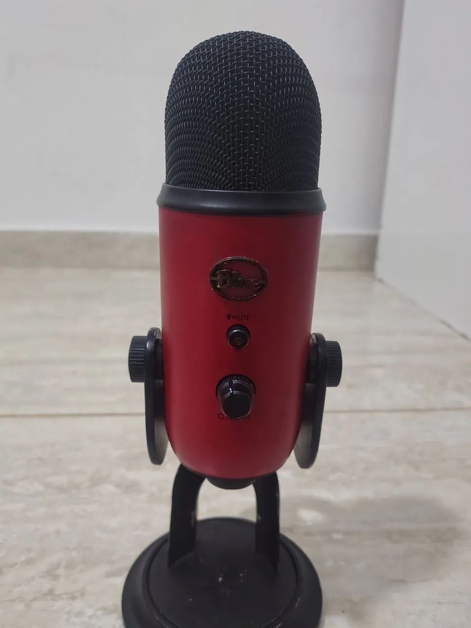 Blue Yeti Vermelho - Microfone USB para Streaming/Gravação - Foto 2