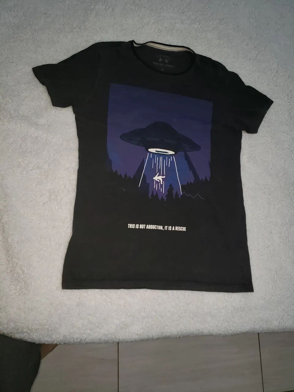 Camisa preta estampada